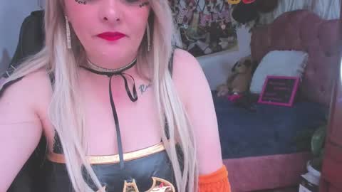 adriiana_fox_ online show from 10/04/25, 04:27