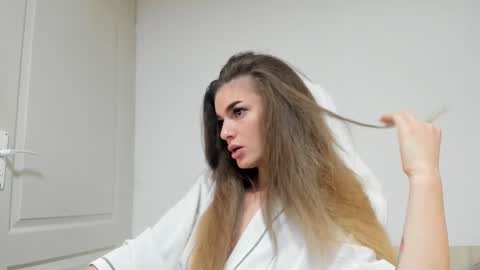 adventurina online show from 11/19/25, 12:27