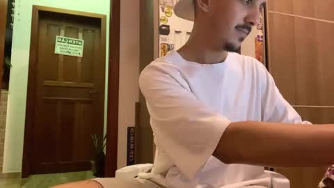 Luci online show from 11/03/25, 02:13