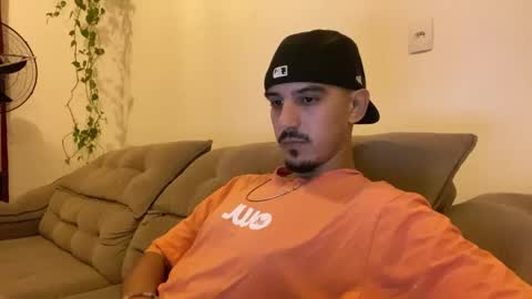 Snapshot of aelucius chatting on 05/18/26, 03:24 Luci online show from 05/18/26, 03:24