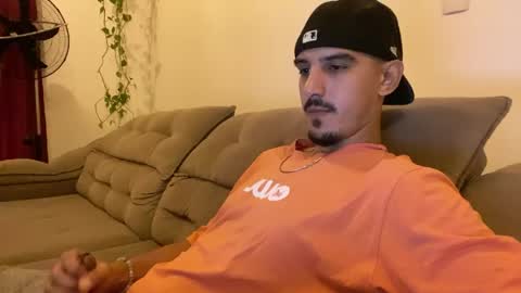 Snapshot of aelucius chatting on 05/18/26, 04:07 Luci online show from 05/18/26, 04:07