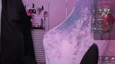 Snapshot of aesthetic_being chatting on 09/13/25, 12:05 Tiana online show from 09/13/25, 12:05