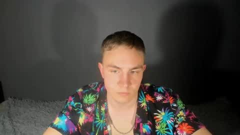 Snapshot of aevrion chatting on 04/16/26, 12:17 Evan online show from 04/16/26, 12:17