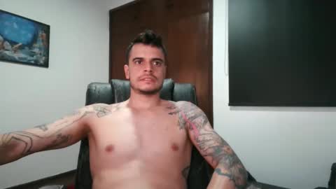 Snapshot of affoihaha chatting on 03/08/25, 01:36 affoihaha online show from 03/08/25, 01:36