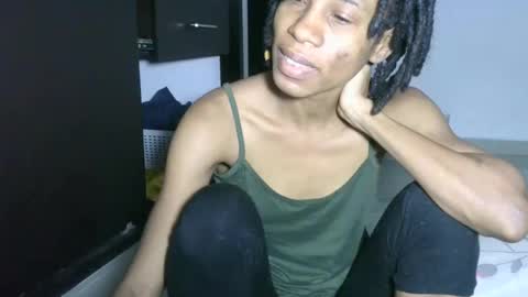 Snapshot of africadeluxe chatting on 01/03/25, 08:00 Africa online show from 01/03/25, 08:00