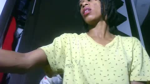 Snapshot of africadeluxe chatting on 01/23/25, 09:39 Africa online show from 01/23/25, 09:39