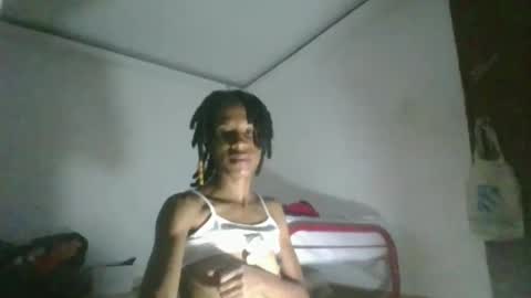 Snapshot of africadeluxe chatting on 03/01/25, 11:15 Africa online show from 03/01/25, 11:15