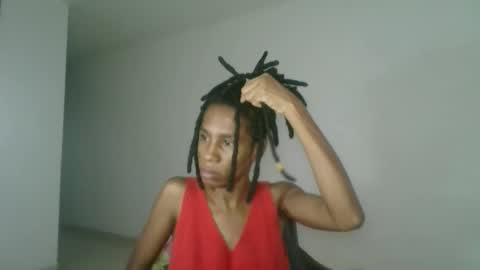 Snapshot of africadeluxe chatting on 04/15/26, 09:15 Africa online show from 04/15/26, 09:15