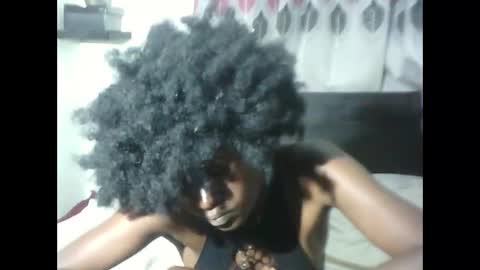 Snapshot of african_beauties chatting on 02/16/26, 01:07 Mia Friends online show from 02/16/26, 01:07