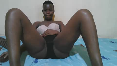 african_pussy2 online show from 03/06/25, 08:30