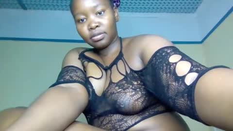 Snapshot of africana_08 chatting on 07/11/26, 12:19 africana_08 online show from 07/11/26, 12:19