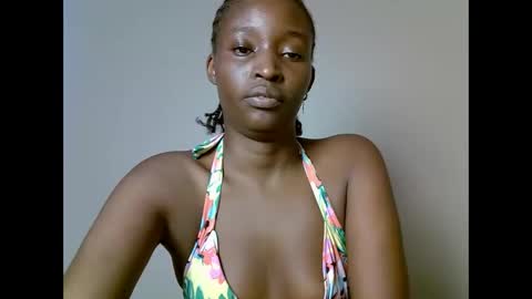 Snapshot of africanuh chatting on 06/05/26, 08:42 Africanuh online show from 06/05/26, 08:42