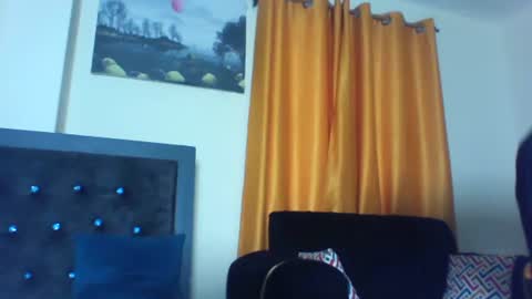 Snapshot of afrilola chatting on 05/08/26, 01:27 afrilola online show from 05/08/26, 01:27