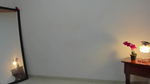 Lorena online show from 02/12/25, 03:27