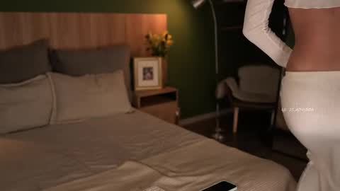 Emma online show from 03/25/26, 11:00