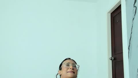 A F R O D I T A  E V A N S online show from 04/16/26, 08:42