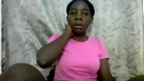 Snapshot of afronubians_ chatting on 02/06/25, 04:42 pink and josphen online show from 02/06/25, 04:42