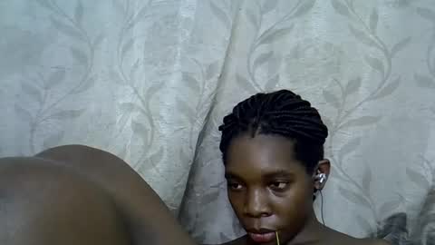 Snapshot of afronubians_ chatting on 03/01/25, 11:39 pink and josphen online show from 03/01/25, 11:39