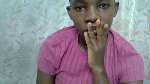 Snapshot of afronubians_ chatting on 03/04/25, 04:52 pink and josphen online show from 03/04/25, 04:52