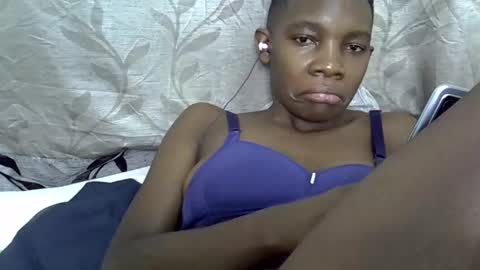 Snapshot of afronubians_ chatting on 03/04/25, 07:54 pink and josphen online show from 03/04/25, 07:54