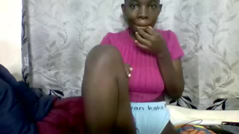 Snapshot of afronubians_ chatting on 03/06/25, 04:52 pink and josphen online show from 03/06/25, 04:52