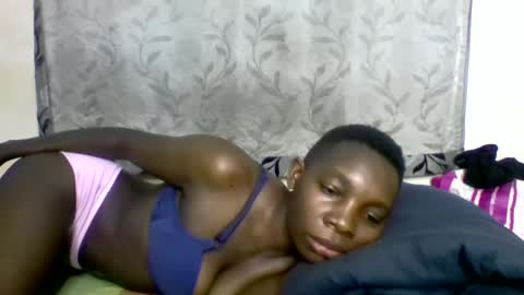 Snapshot of afronubians_ chatting on 03/09/25, 06:21 pink and josphen online show from 03/09/25, 06:21