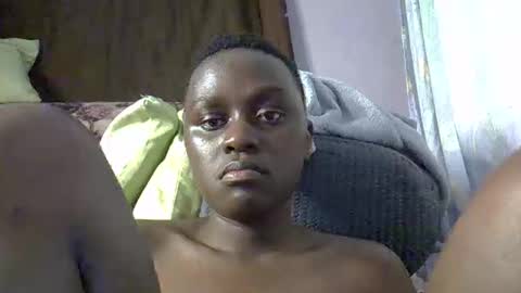 Snapshot of afronubians_ chatting on 04/08/26, 05:40 pink and josphen online show from 04/08/26, 05:40