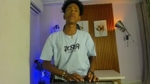 afrowayuu online show from 05/19/26, 05:52