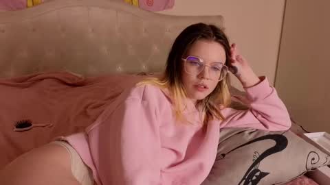 Snapshot of afterdarkduo chatting on 11/28/25, 06:43 afterdarkduo online show from 11/28/25, 06:43