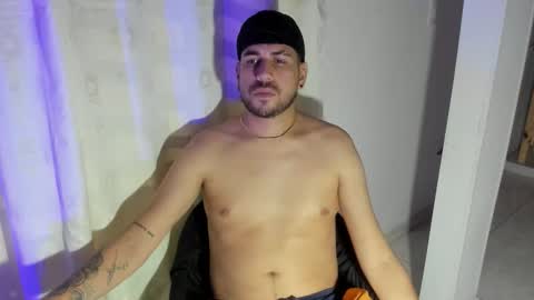 Snapshot of afterhigh_ chatting on 12/17/25, 05:13 hotchillcouple online show from 12/17/25, 05:13