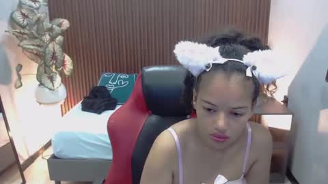 Snapshot of agata18_ chatting on 10/31/25, 12:50 A G A T A online show from 10/31/25, 12:50