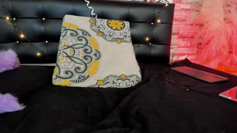 agata__rose online show from 02/17/25, 11:23