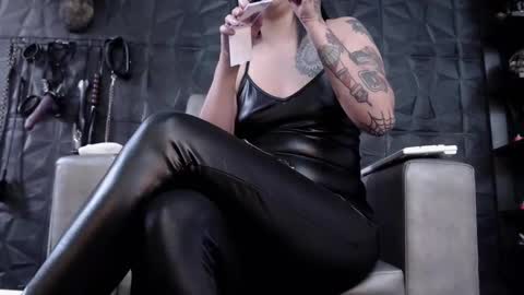 Snapshot of agata_darkness chatting on 02/14/25, 04:52 Miss Agata online show from 02/14/25, 04:52