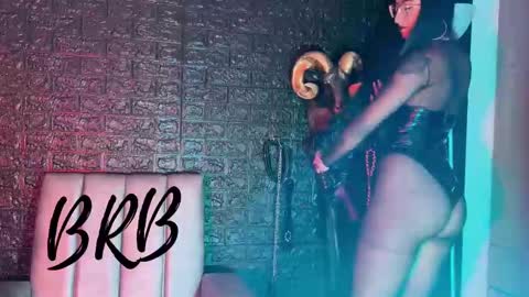 Snapshot of agata_darkness chatting on 02/21/25, 02:48 Miss Agata online show from 02/21/25, 02:48