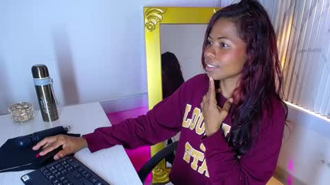 Snapshot of agata_grubisic chatting on 03/09/25, 07:15 Agata grubisic online show from 03/09/25, 07:15