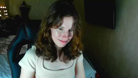 Snapshot of agata_in_wonderland chatting on 10/08/25, 02:36 agata_in_wonderland online show from 10/08/25, 02:36