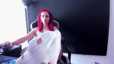 Agata Collinss online show from 03/19/26, 08:35