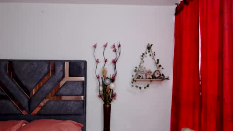 johana online show from 04/29/26, 05:17