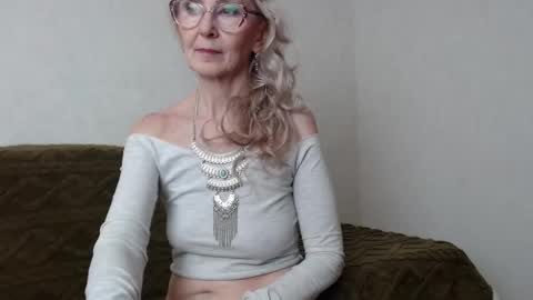 Snapshot of agatha_moore_ chatting on 02/24/25, 07:30 Agatha online show from 02/24/25, 07:30