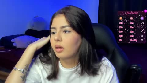 Snapshot of agatha_riccie chatting on 01/27/25, 07:45 Cat online show from 01/27/25, 07:45