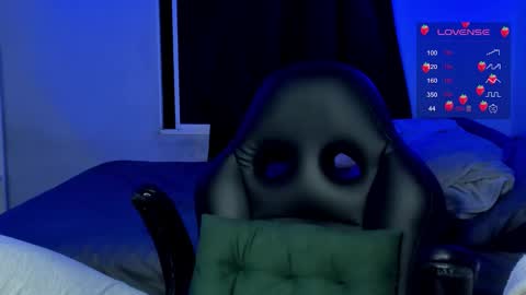 Snapshot of agatha_riccie chatting on 11/24/25, 04:45 Cat online show from 11/24/25, 04:45