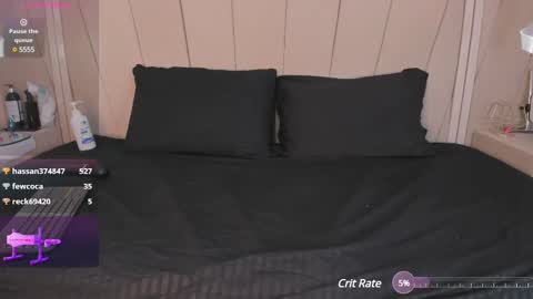 Agatha Steel online show from 03/11/25, 10:42