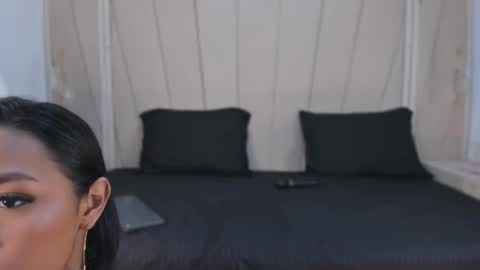 Agatha Steel online show from 09/11/25, 08:53