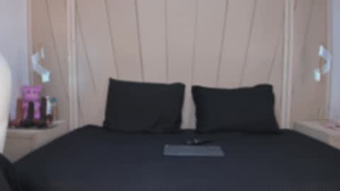 Agatha Steel online show from 10/02/25, 08:16