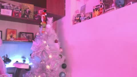 Camila     2 online show from 12/20/24, 08:06