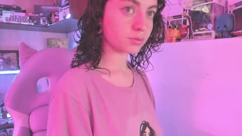 Camila     2 online show from 01/07/25, 07:59