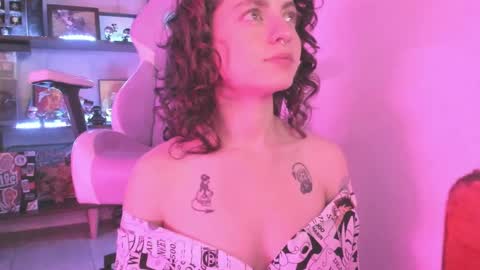 Camila     2 online show from 01/09/25, 01:08