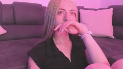 Camila     2 online show from 01/29/25, 11:56