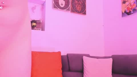 Camila     2 online show from 02/16/25, 01:25