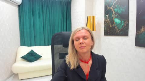 Agatha online show from 02/01/25, 10:15